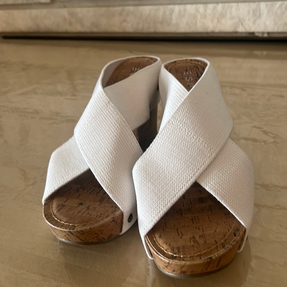 Espírit White platform slides